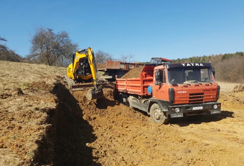 Úprava a modelace terénu